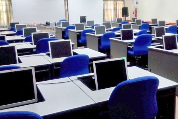 Facilities UTHM AutoCad Laboratory