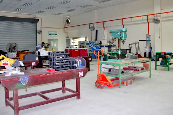 Facilities UTHM Drafting Laboratory