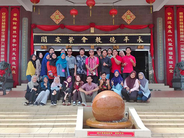UTHM Architecture Student Activity for The Fortune Dragon Statue Trip at Yong Peng, Johor