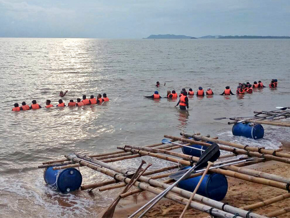 UTHM Architecture Student Activity for Fully Excellent Programme at Port Dickson, Negeri Sembilan